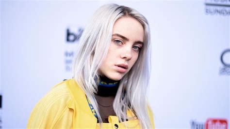 Billie Eilish aprovechó el verano y marcó tendencia。